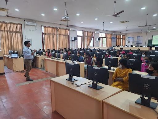 IFS Abroad Education Consultants office