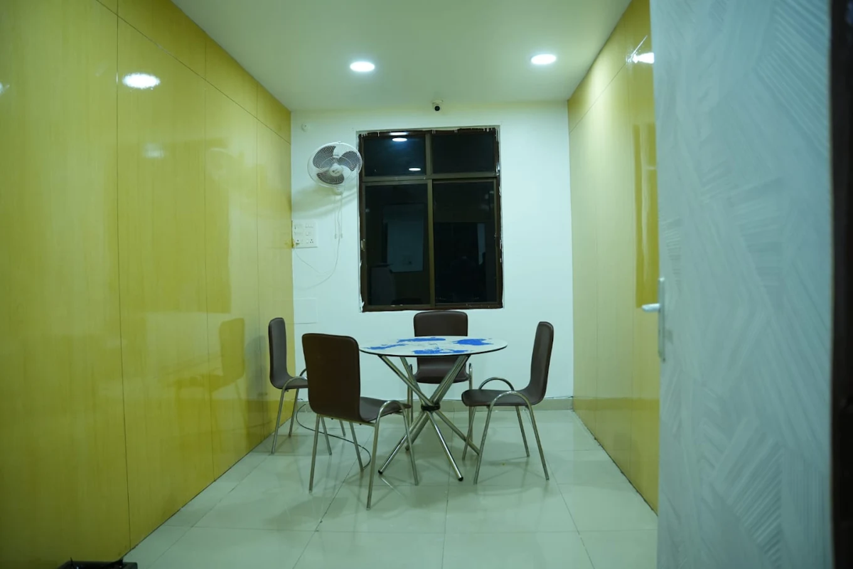 Map with pins on different countries.